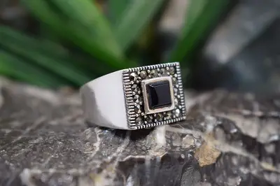 انگشتر نقره مردانه با نگین مارگازیت