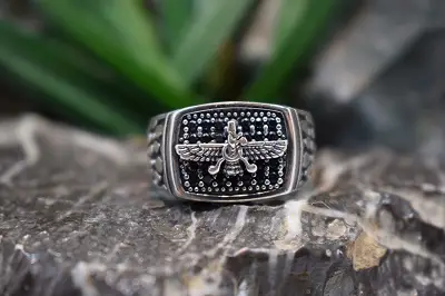 انگشتر نقره مردانه با نگین مارگازیت و با طرح فروهر