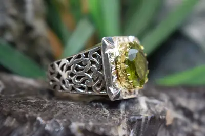 انگشتر زبرجد