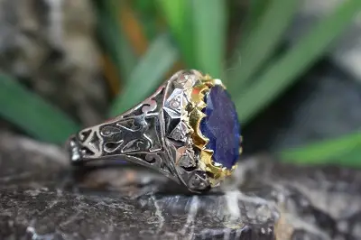 انگشتر یاقوت کبود