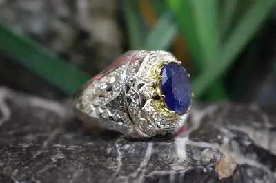 انگشتر یاقوت کبود