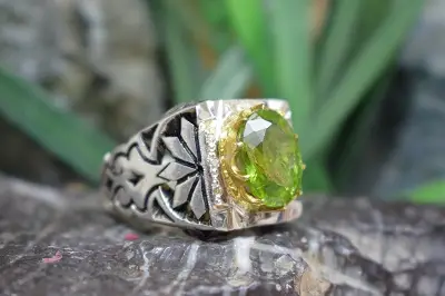 انگشتر زبرجد