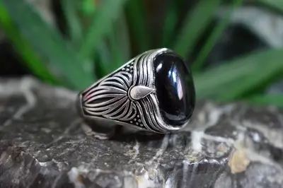 انگشتر نقره مردانه با نگین  عقیق سیاه