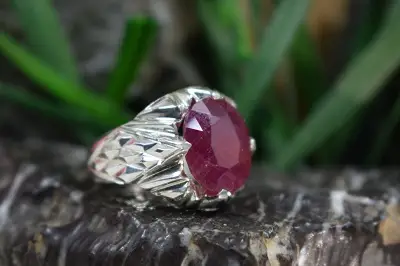 انگشتر نقره مردانه با نگین یاقوت قرمز