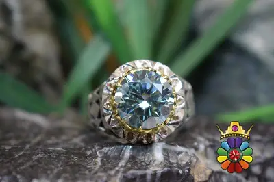 انگشتر موزنایت