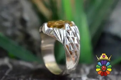 انگشتر نقره دست ساز مردانه با نگین کوارتز عسلی