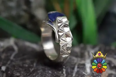 انگشتر نقره دست ساز مردانه با نگین یاقوت کبود