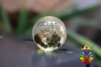 گوی کوارتز فانتوم