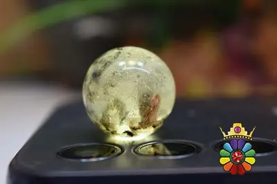 گوی کوارتز فانتوم