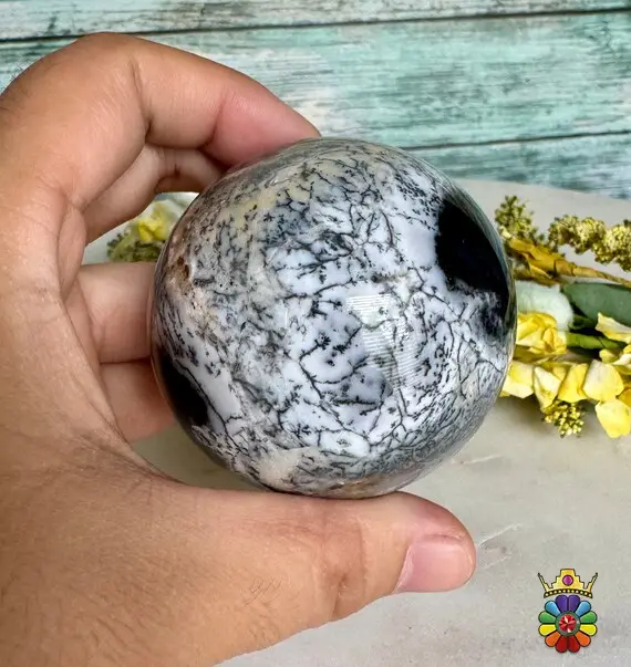 dendritic opal