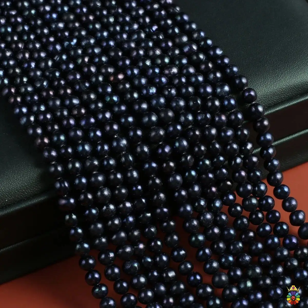 black-pearl-gemstone5
