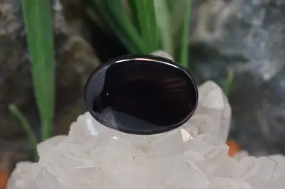 عقیق سیاه (اونیکس)