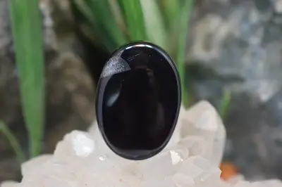 عقیق سیاه (اونیکس)