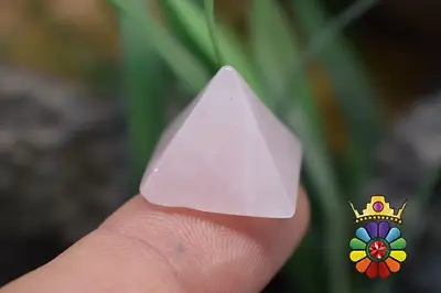 هرم کوارتز صورتی