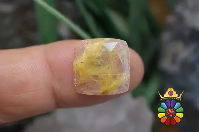 کوارتز روتیل دار طلایی