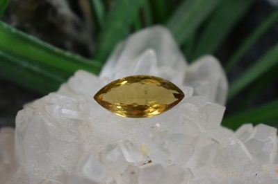 کوارتز عسلی