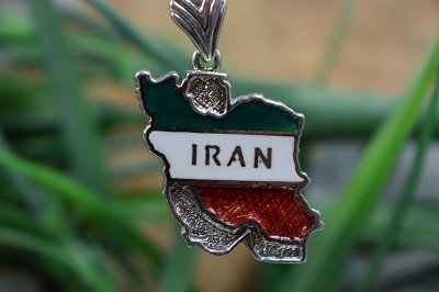 مدال گردنبندی نقره با طرح نقشه ایران N5638