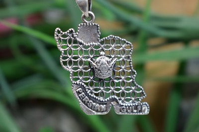مدال گردنبندی نقره با طرح نقشه ایران  N6047